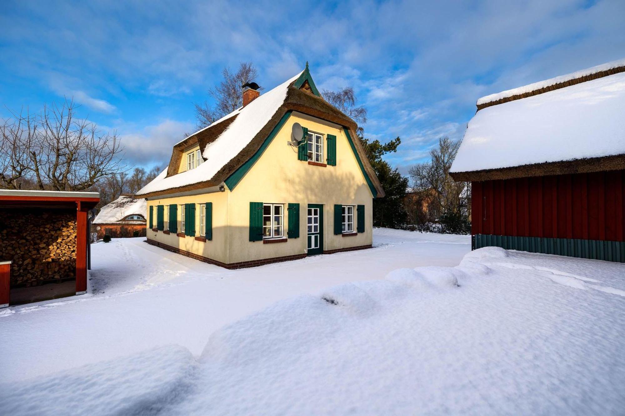 Ferienhaus Preetz 1A - Idylle Unter Reet Burtevitz Eksteriør bilde