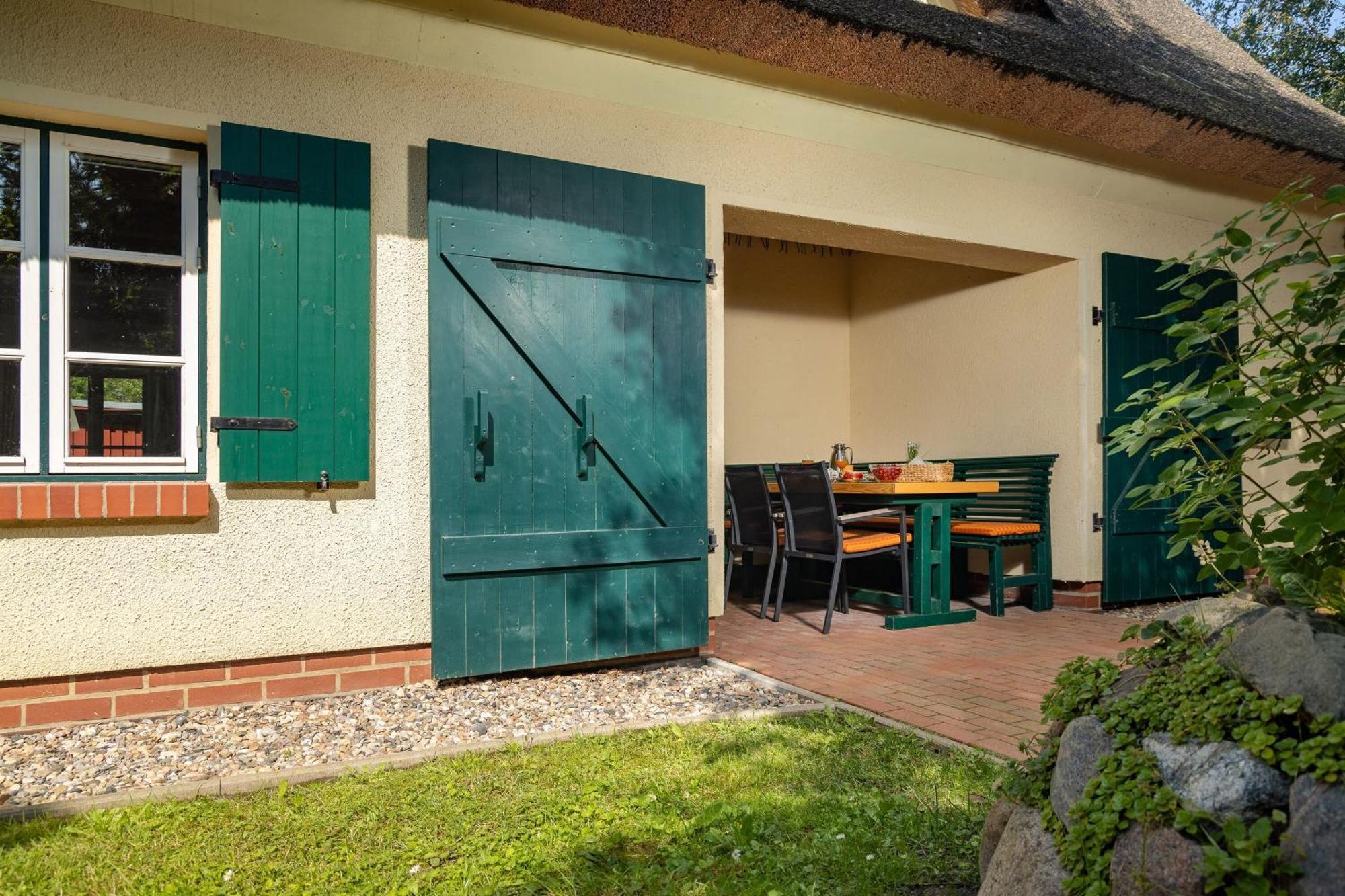 Ferienhaus Preetz 1A - Idylle Unter Reet Burtevitz Eksteriør bilde